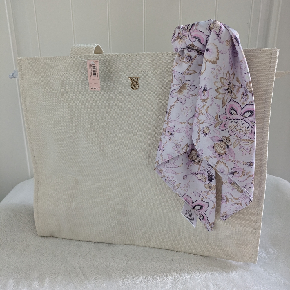 Elegant Cream Tote Bag with Scarf